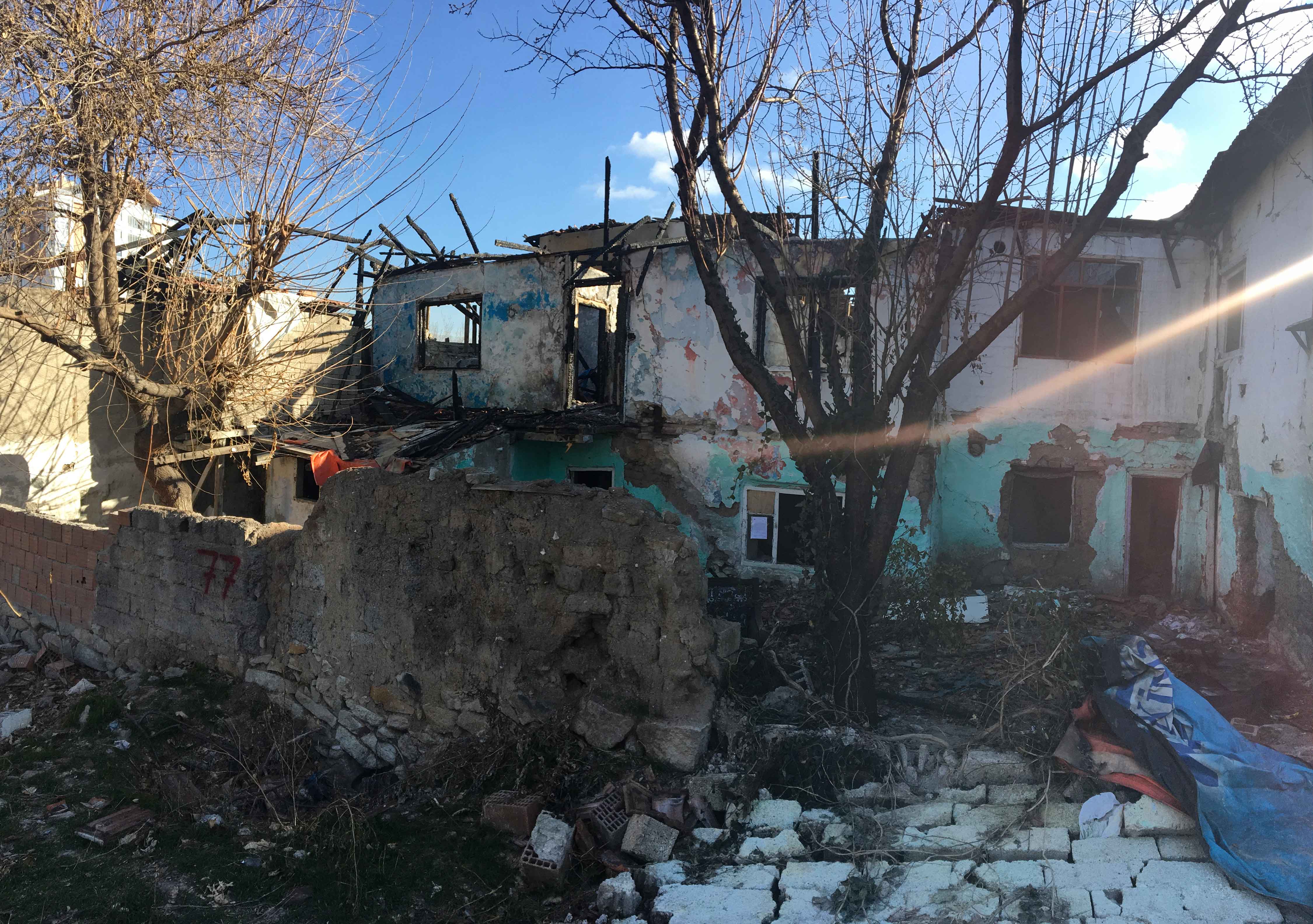 Evacuation notice for the building located behind Doğanşehir Küme Evleri No:104