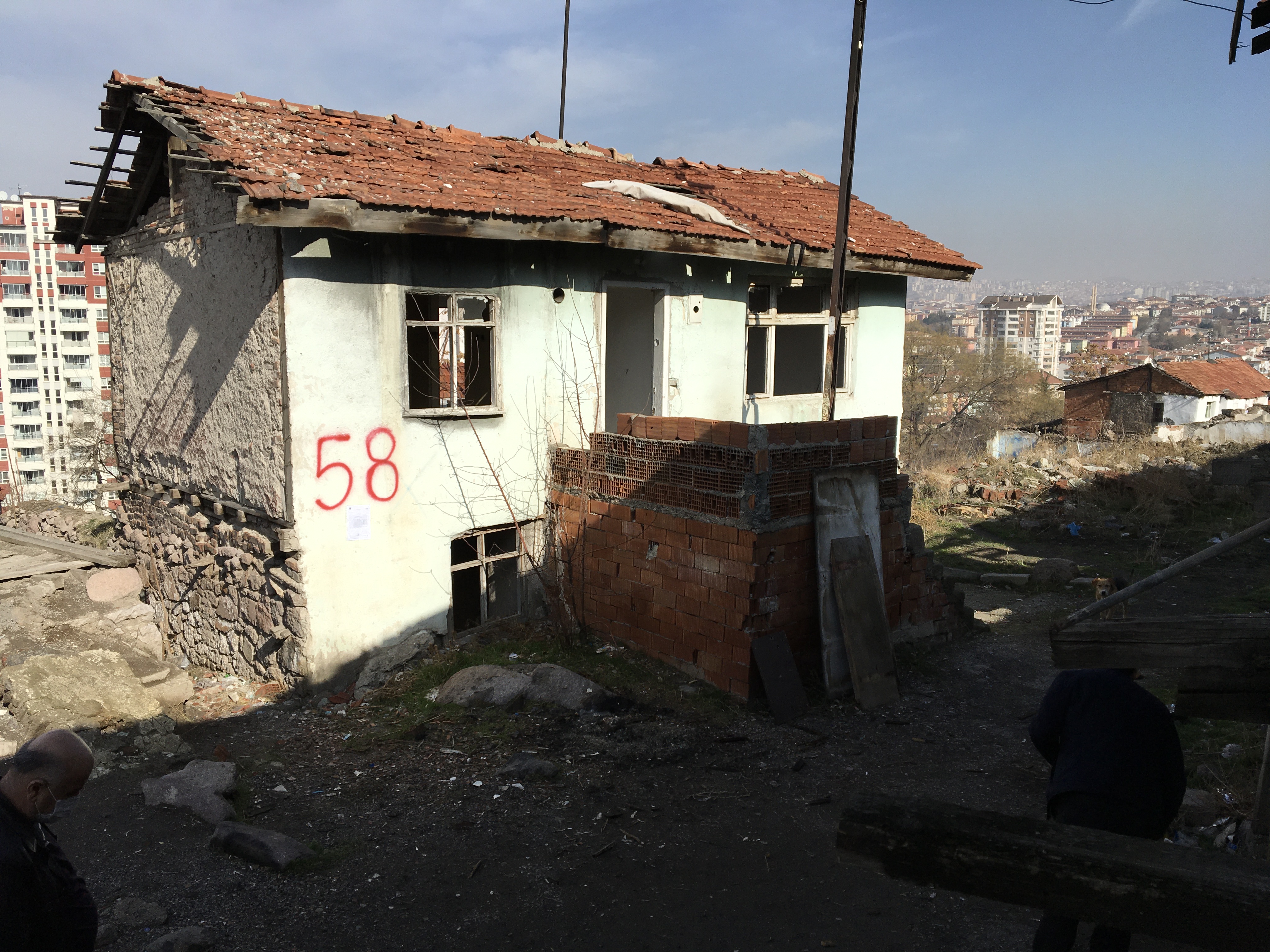 Evacuation and demolition notice for the building located at Atıfbey Mahallesi 65. Sokak No: 185