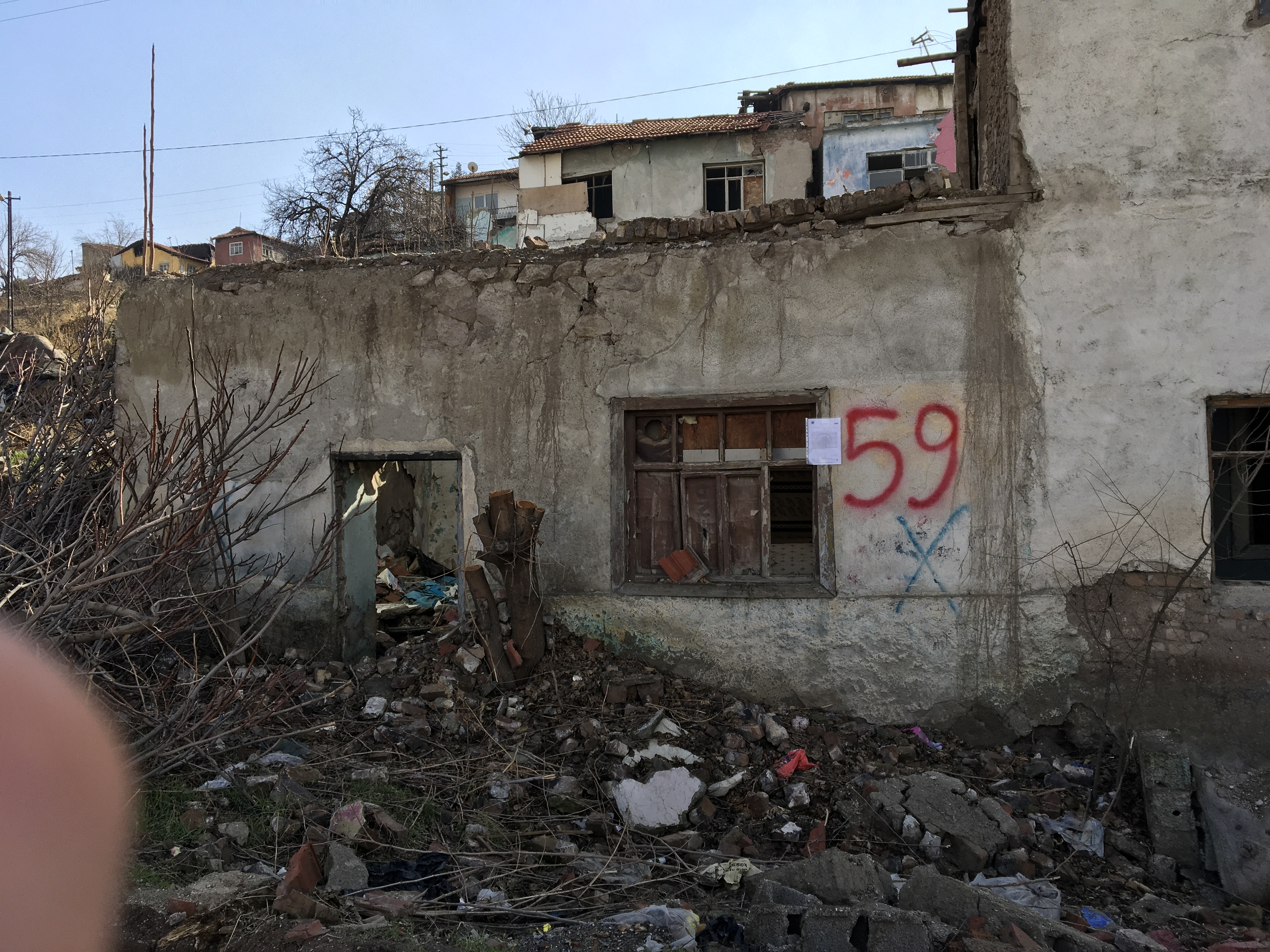 Evacuation and demolition notice for the building located at Atıfbey Mahallesi 65. Sokak No: 184