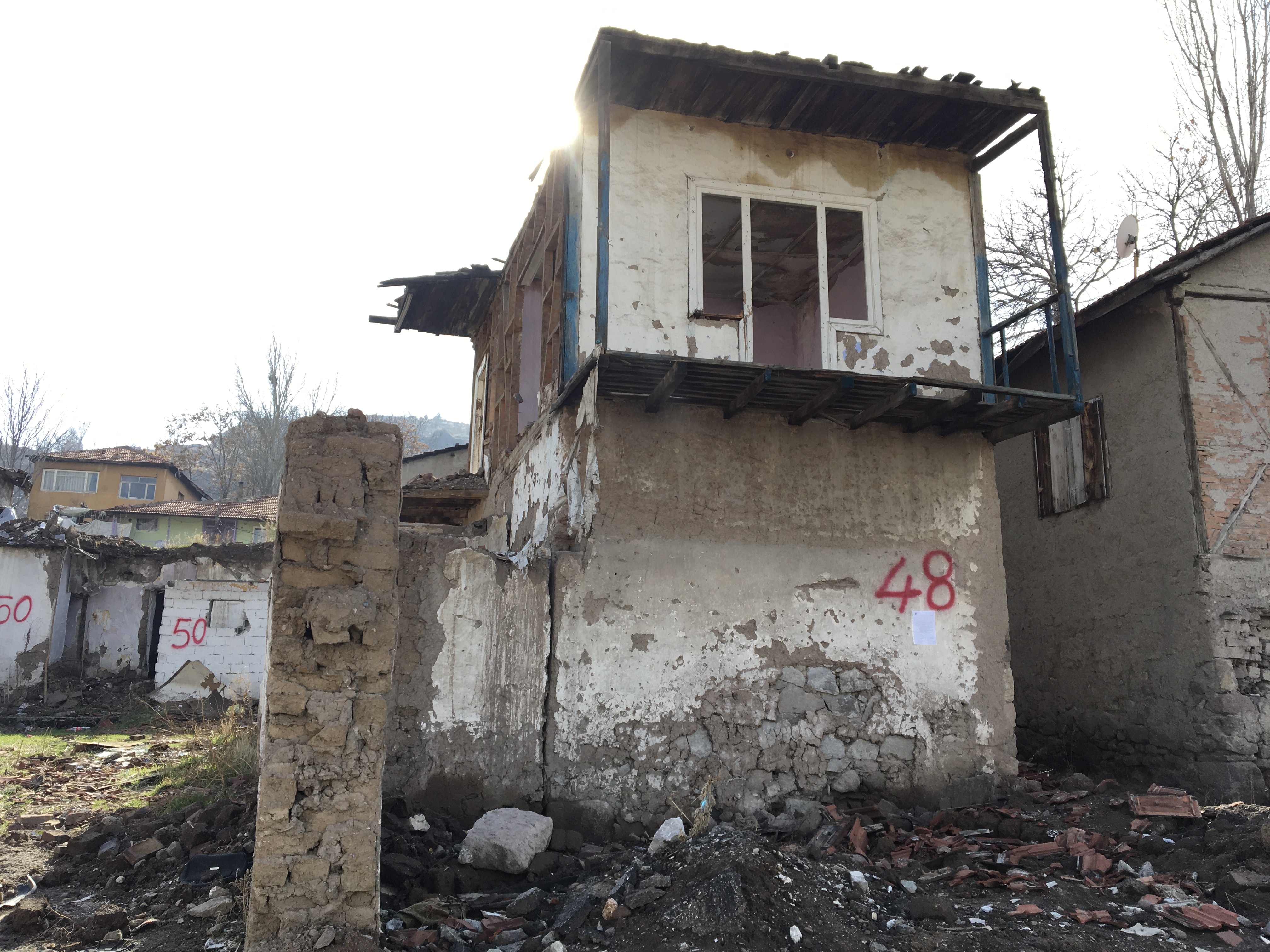 Evacuation and demolition notice for the building located at Atıfbey Mahallesi 81. Caddesi No: 21