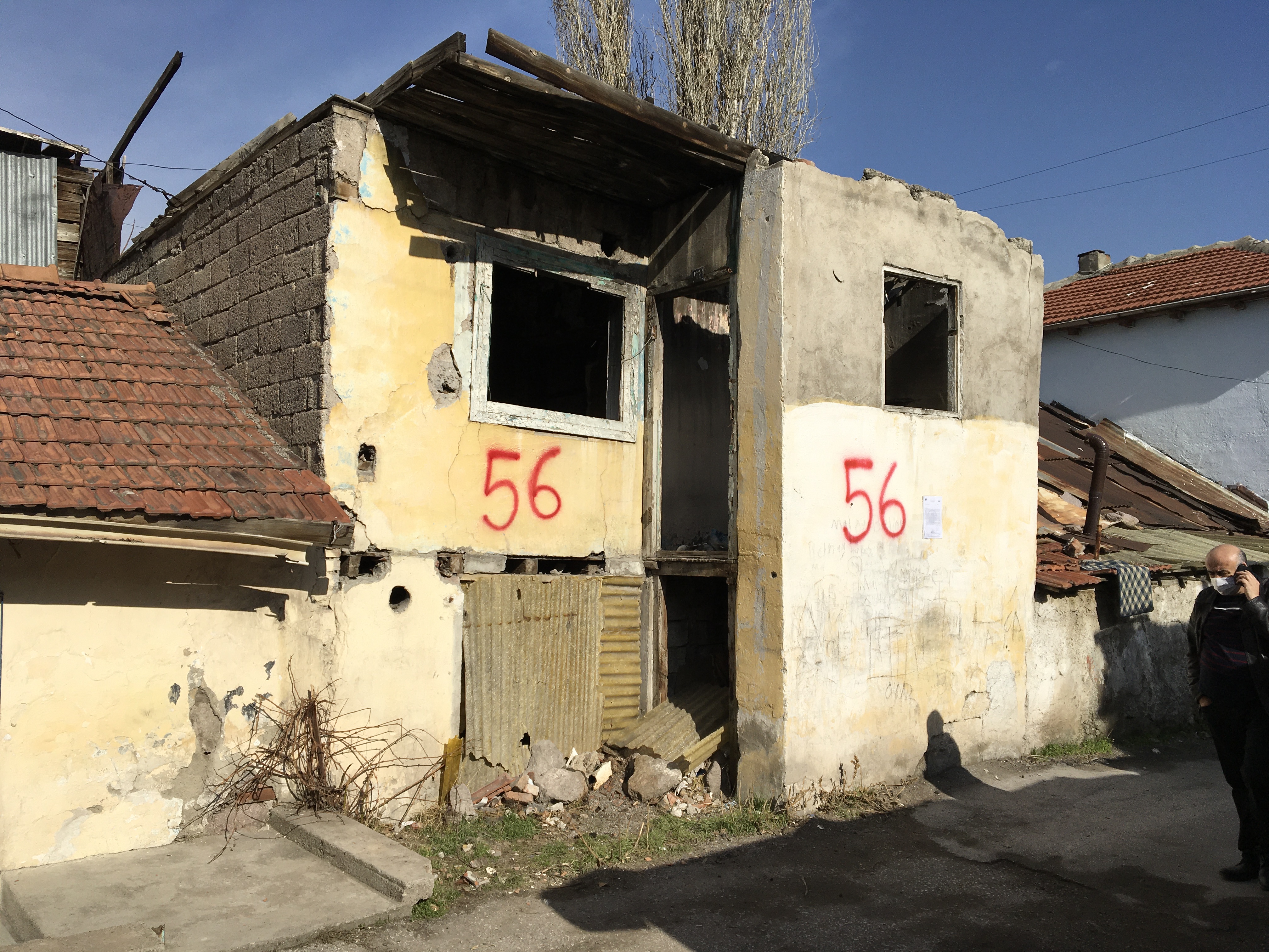 Evacuation and demolition notice for the building located at Atıfbey Mahallesi Doğanşehir Küme Evleri No: 121