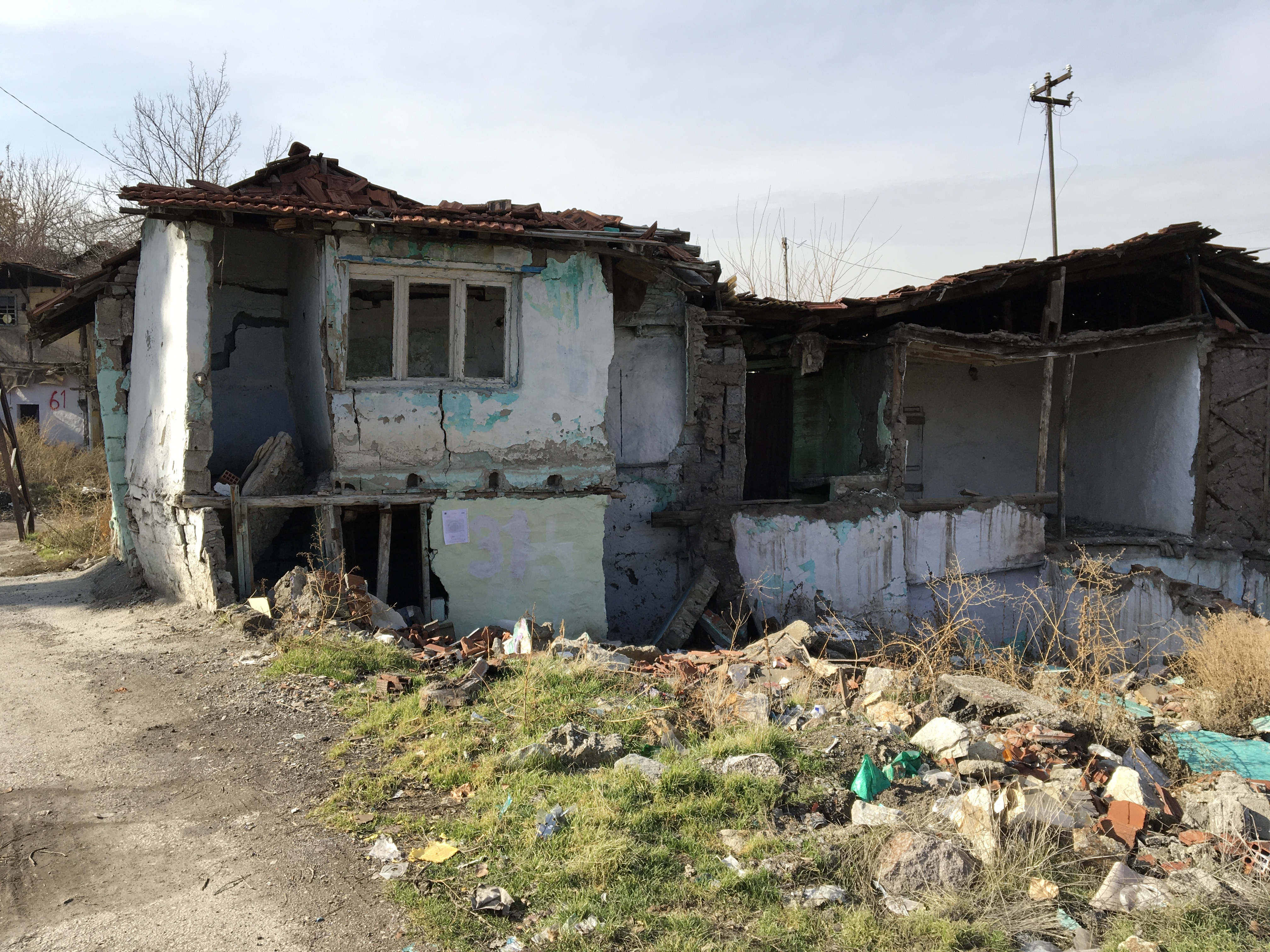 Evacuation and demolition notice for the building located at Atıfbey Mahallesi Doğanşehir Küme Evleri k No: 156