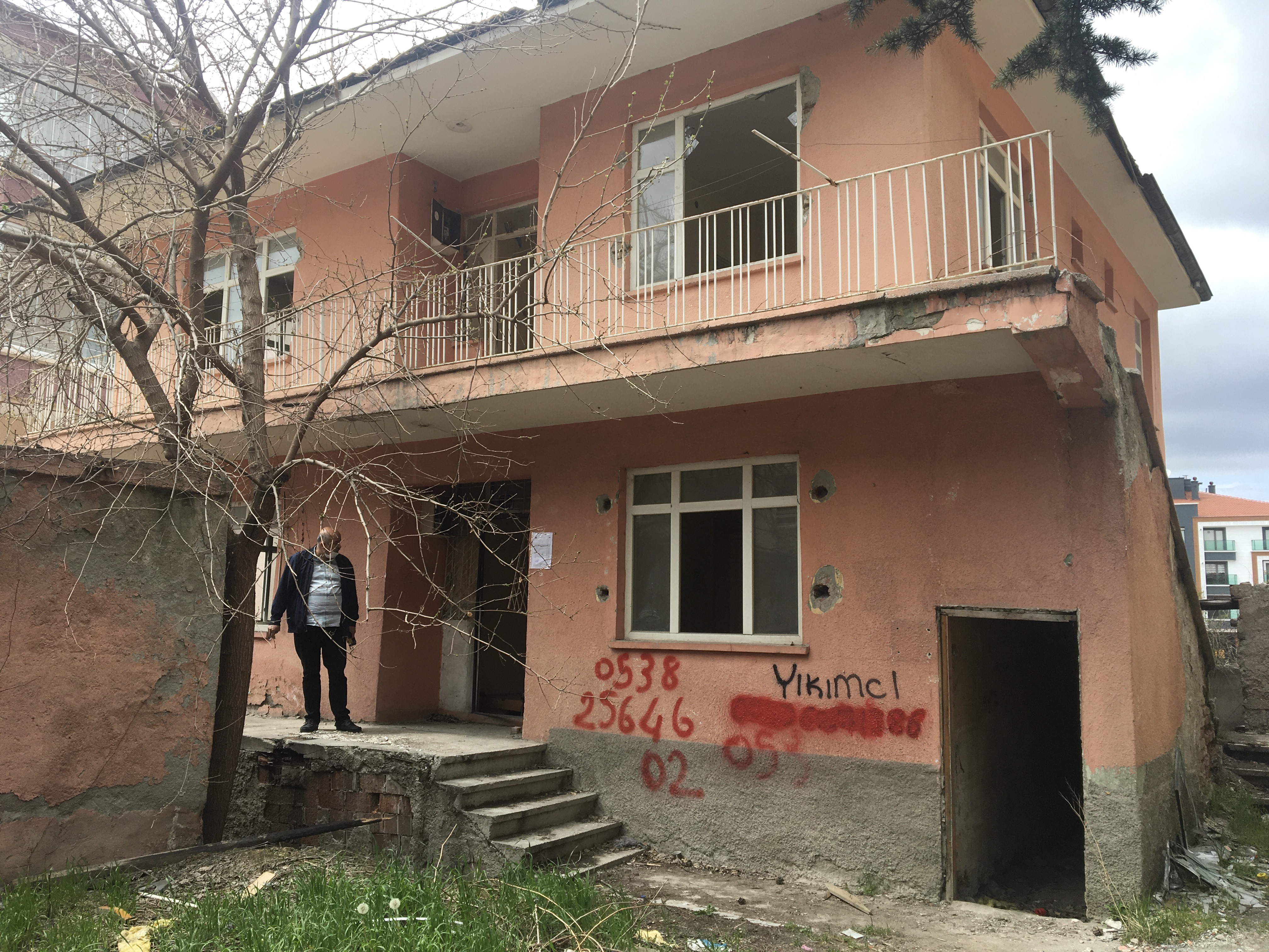 Evacuation and demolition notice for the building located at Doğantepe Mahallesi 1370 Sokak No:13,13 A