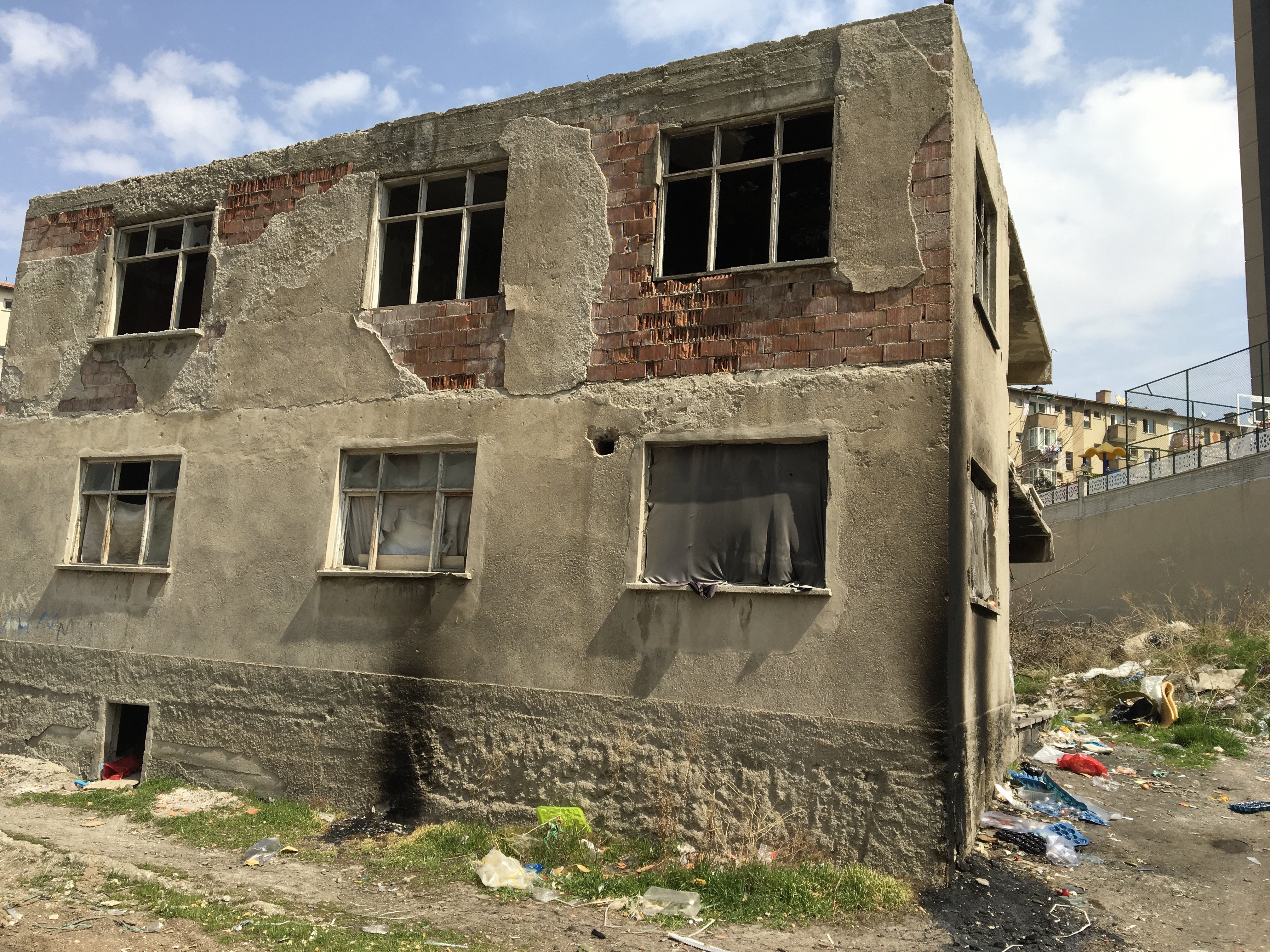 Güneşevler Mah. Evacuation and demolition notice for the building on 803rd Street