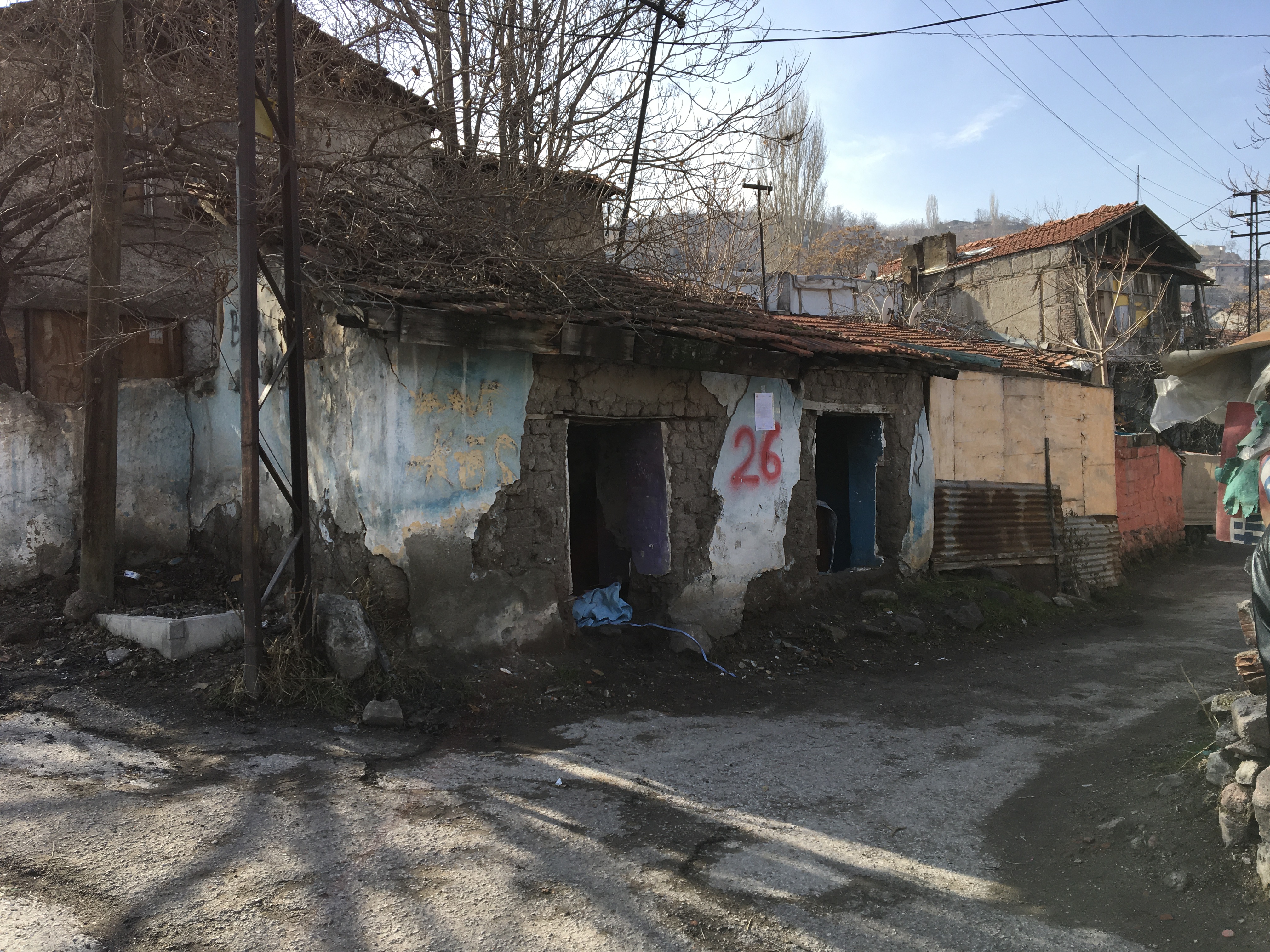 Evacuation and demolition notice for the building located at Atıfbey Mahallesi 120. Sokak No: 143
