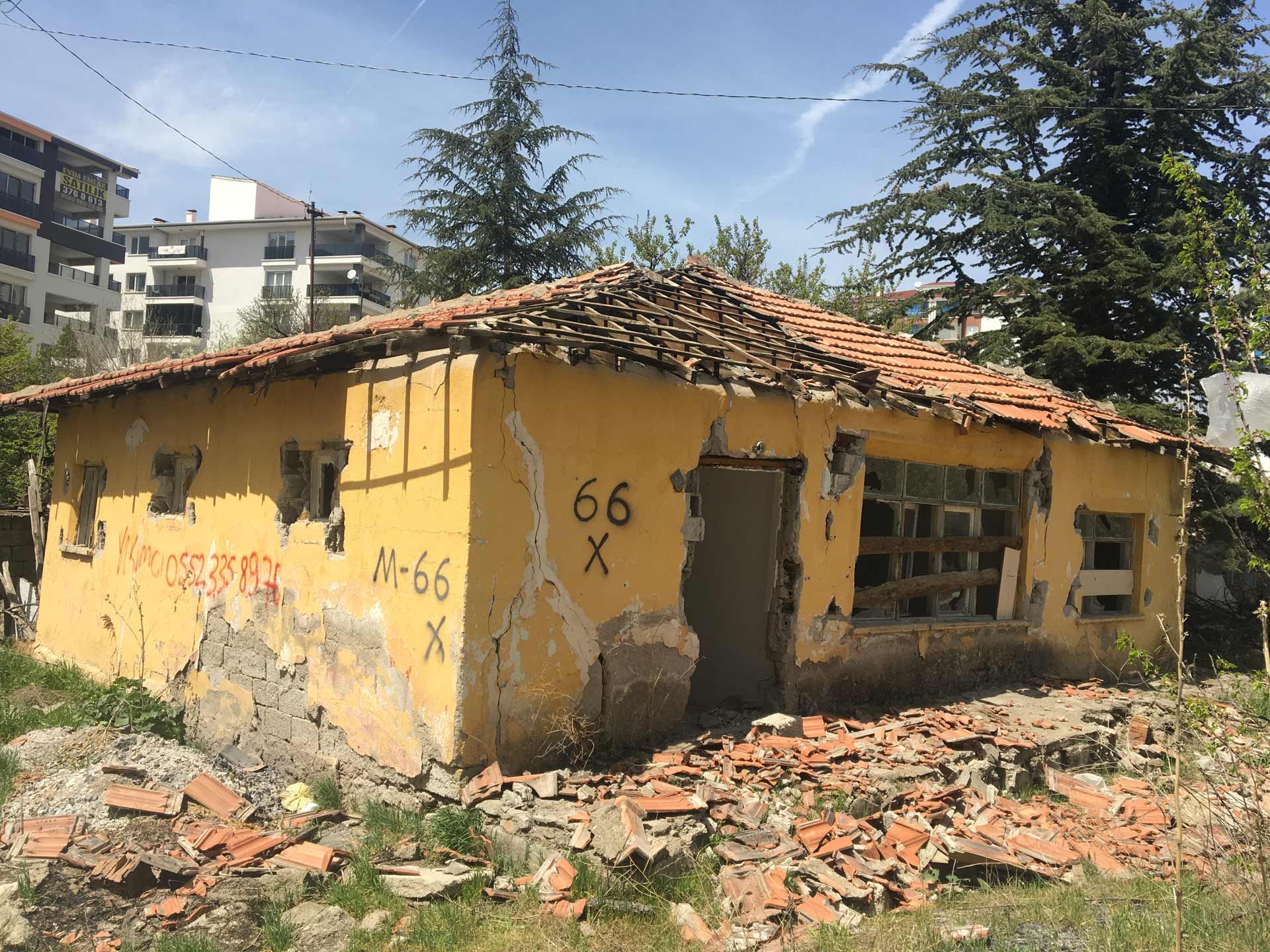 Feridun Çelik Mahallesi 1703 Street Demolition Notification