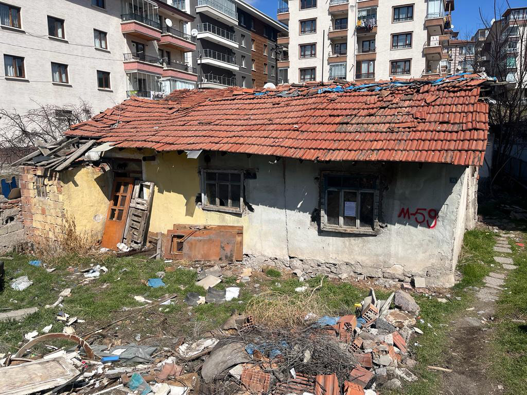 Güneşevler District Malazgirt Street Demolition Notification