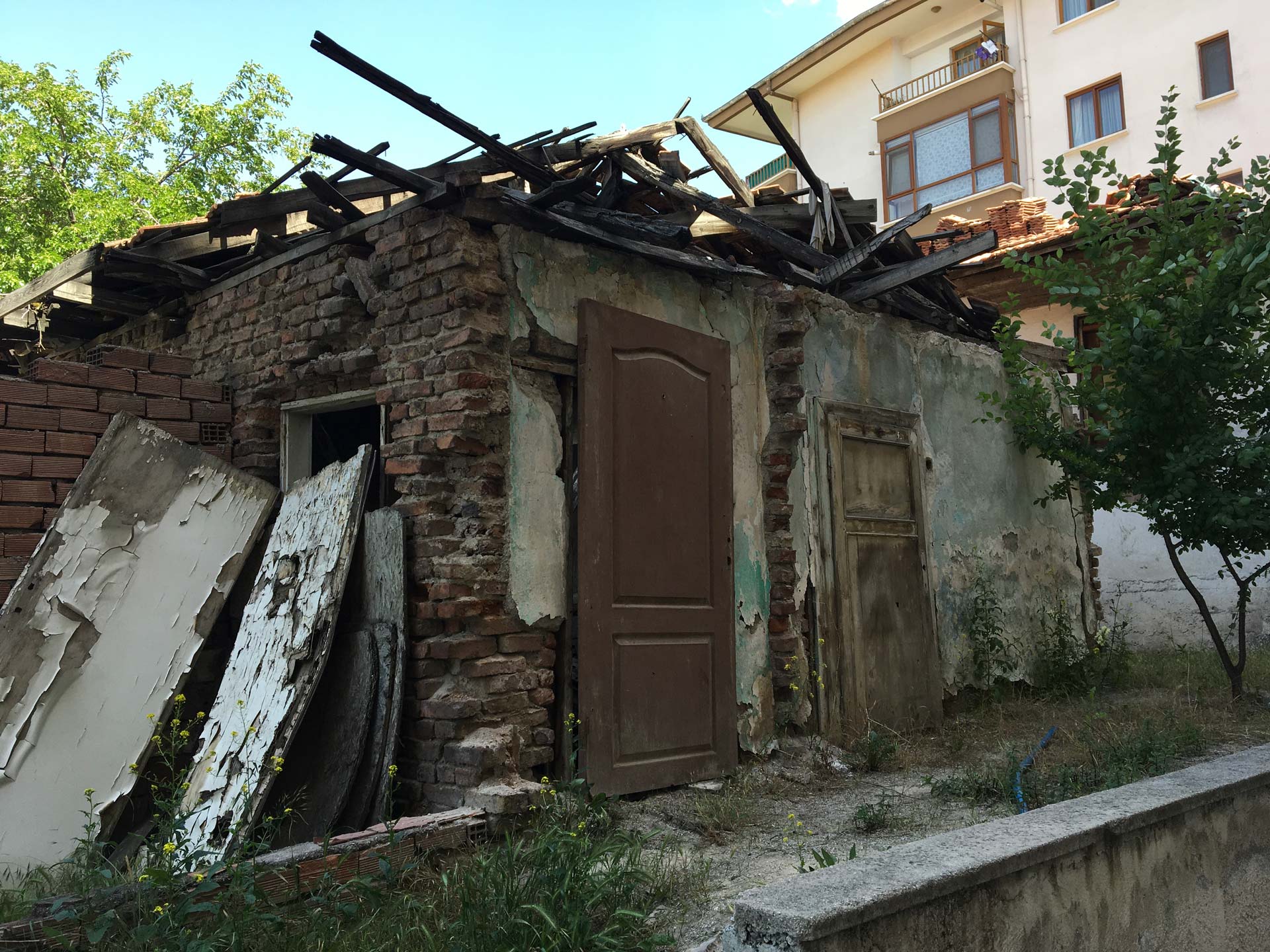 Güneşevler District Celal Esat Arseven Street Demolition Notification