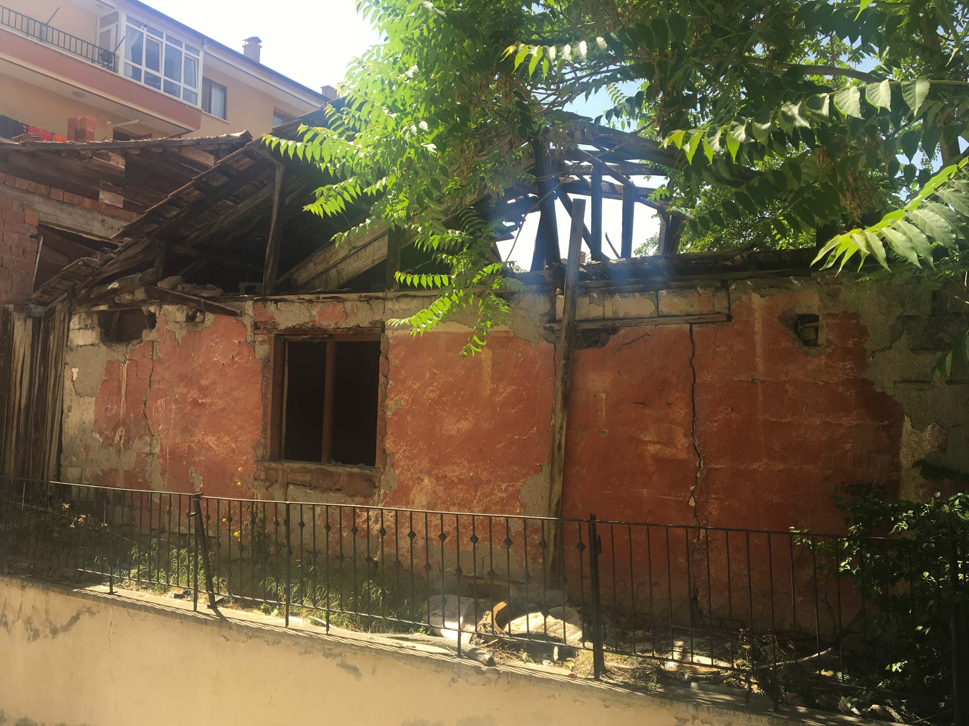 Güneşevler District Celal Esat Arseven Street Demolition Notification 3