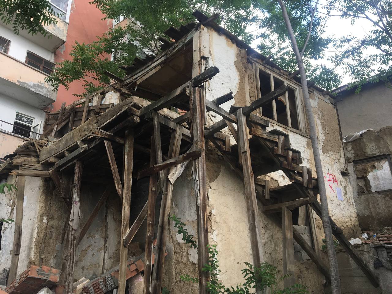 Gültepe Mah. Kartopu Street Demolition Notification 2
