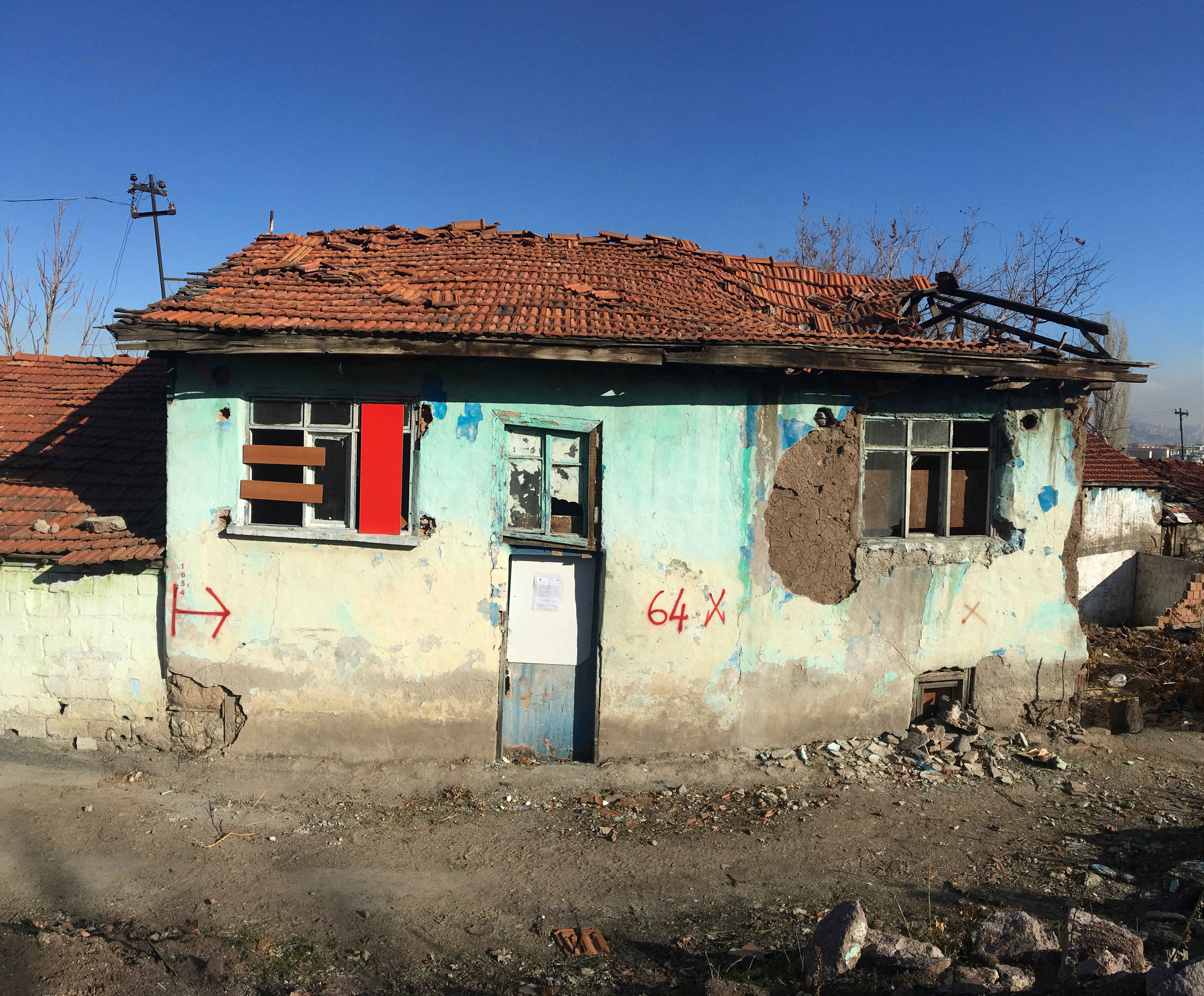 Evacuation notice for the building located at Doğanşehir Küme Evleri No:268