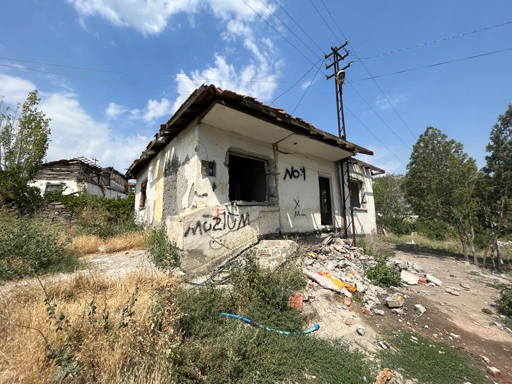 Ulubey District 880 Street Demolition Notification