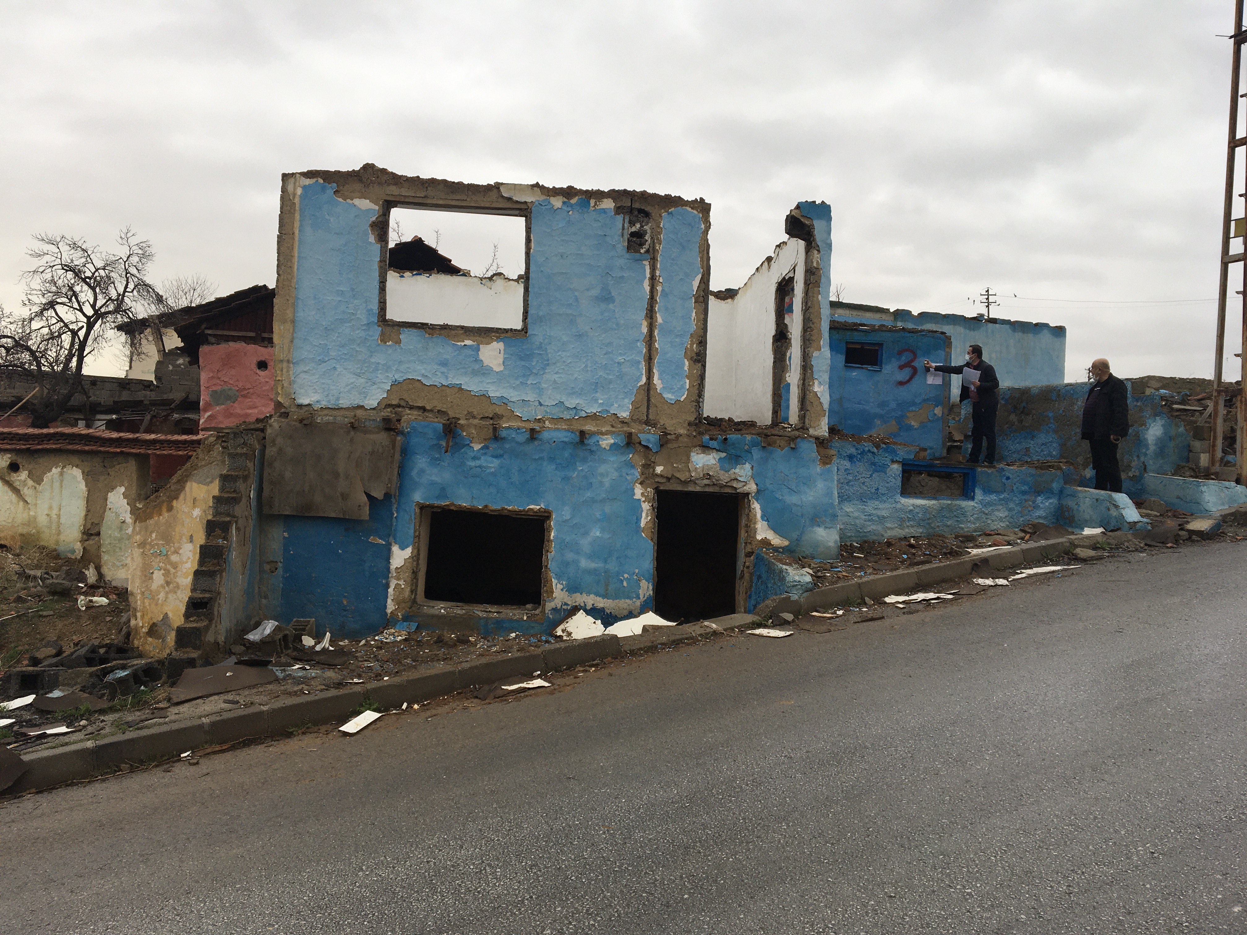 Evacuation and demolition notice for the building located in Gültepe District Şile Street