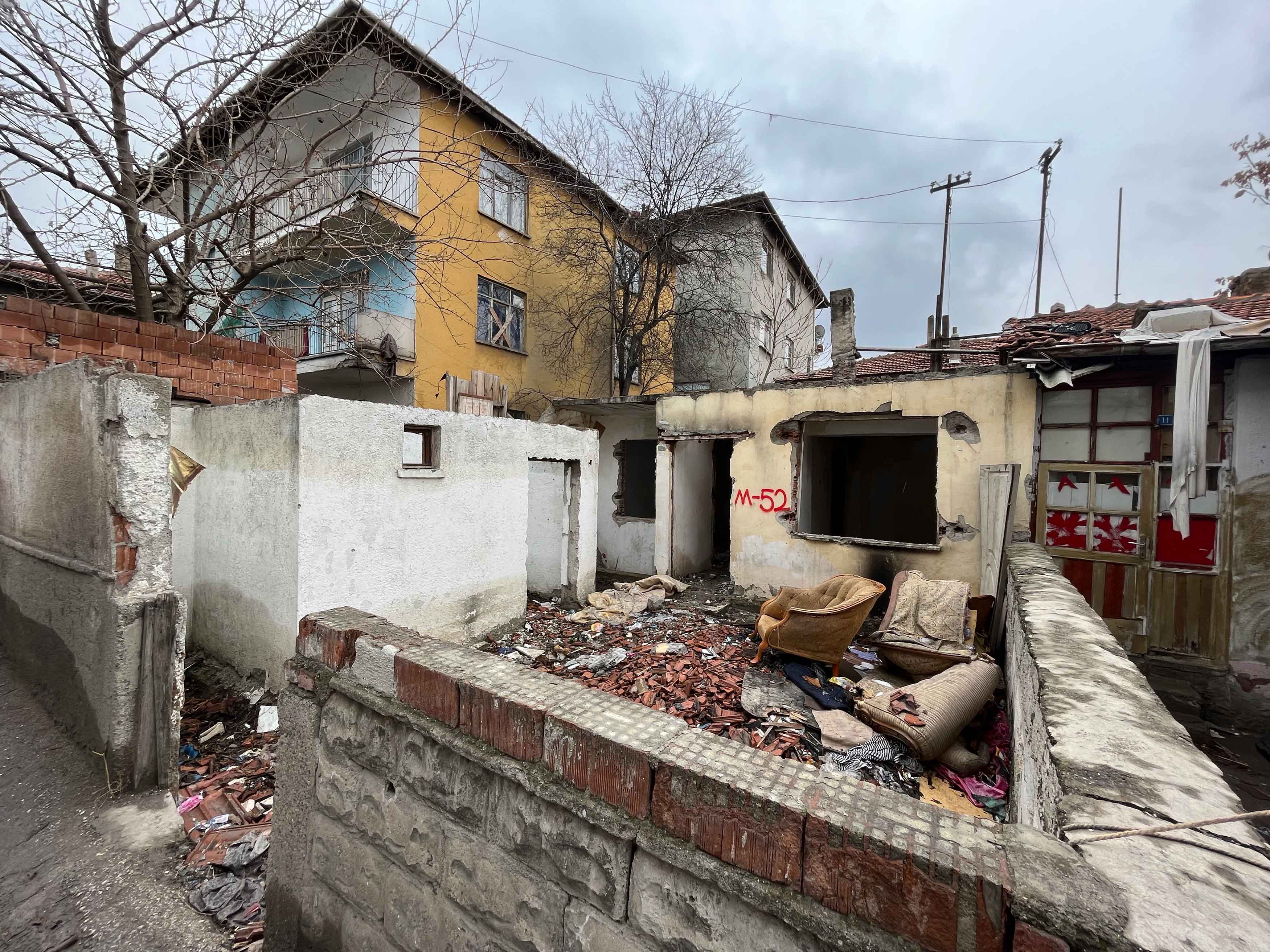 Önder Mah. Zinde Street demolition notification