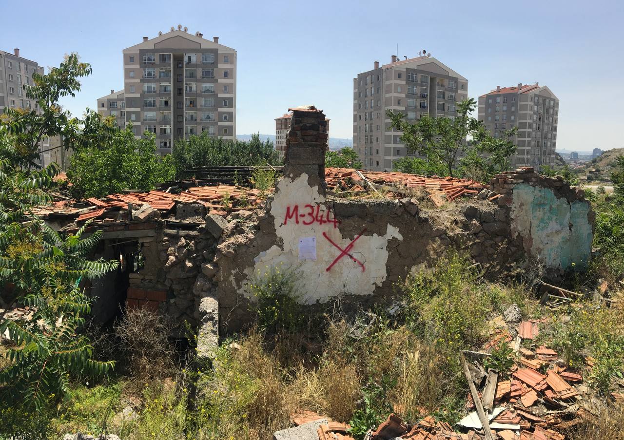 Demolition Notification behind Gültepe District 748/2 Street No:3/1