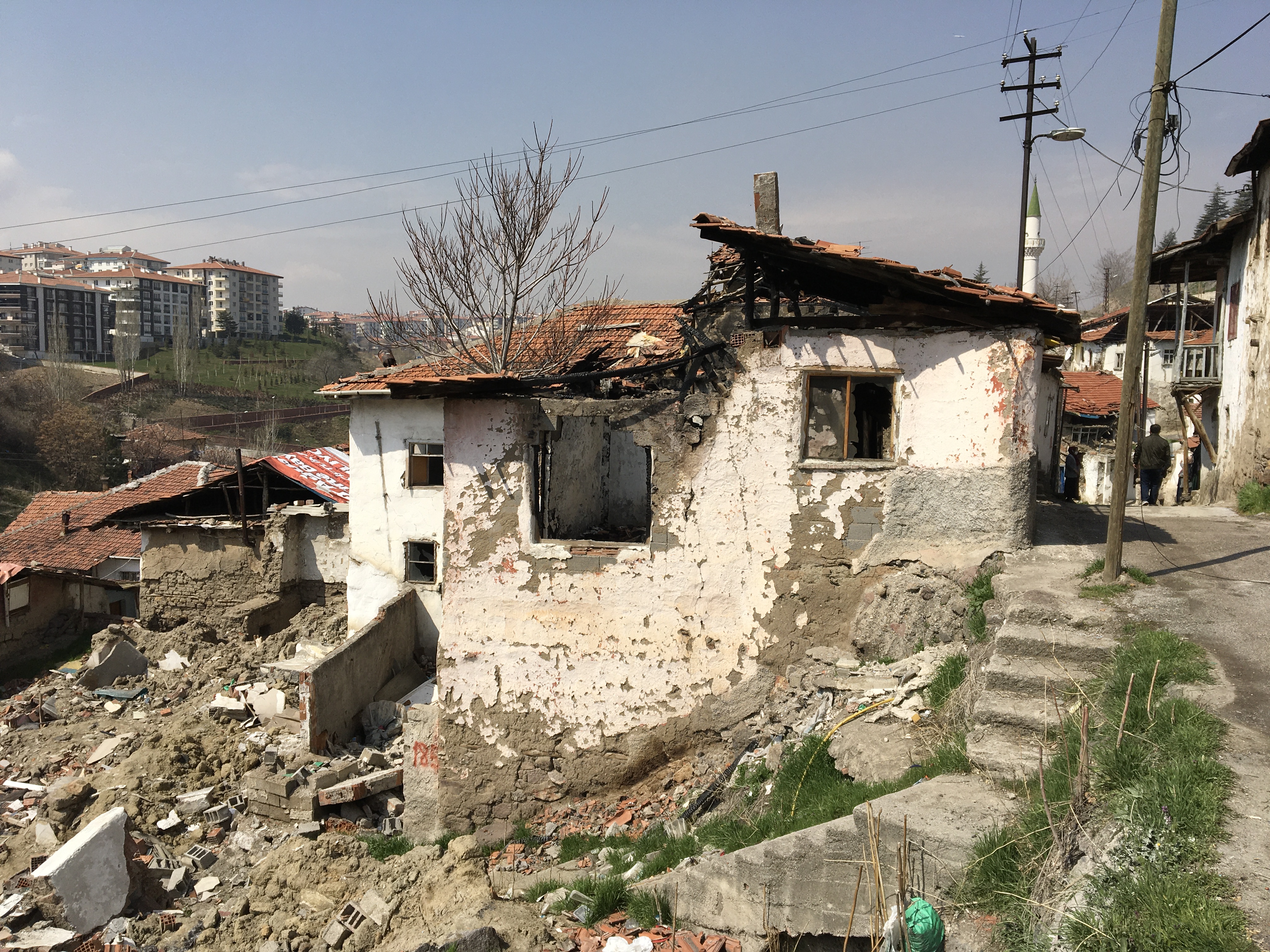 Eviction and demolition notice for the building located at Solfasol Mahallesi 1399 6 Sokak No:13