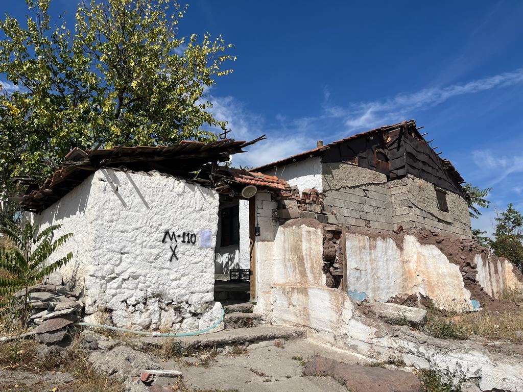 Gültepe District 735/6 Street Demolition Notification 2