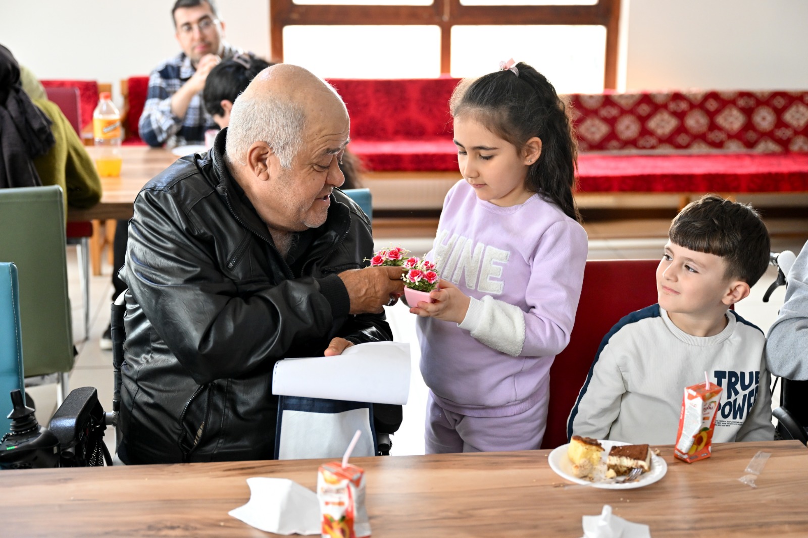 A MEANINGFUL VISIT FROM ALTINDAGLI KIDS