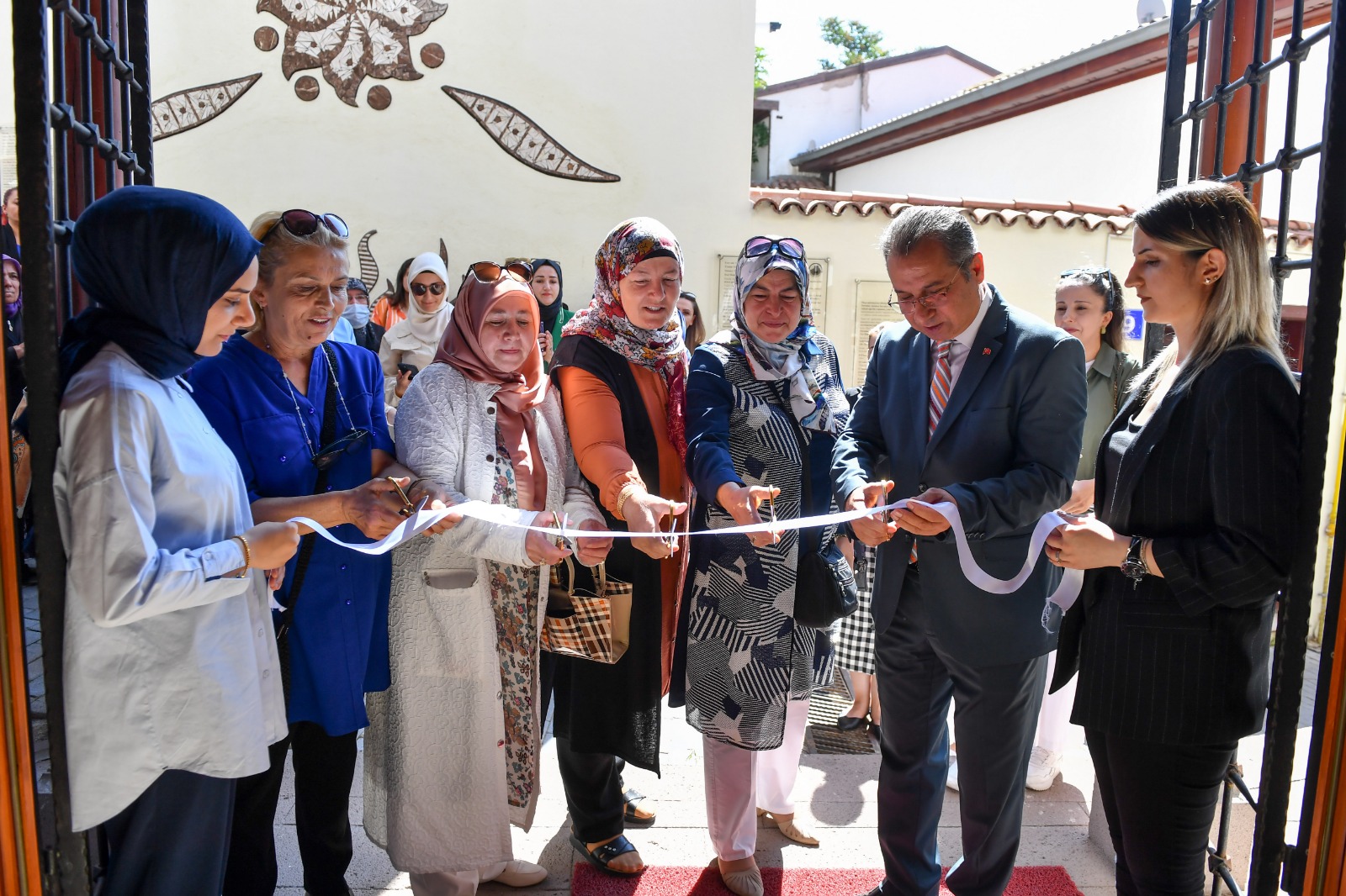 "15 JULY" THEMED EXHIBITION FROM ALTİNİĞLI WOMEN