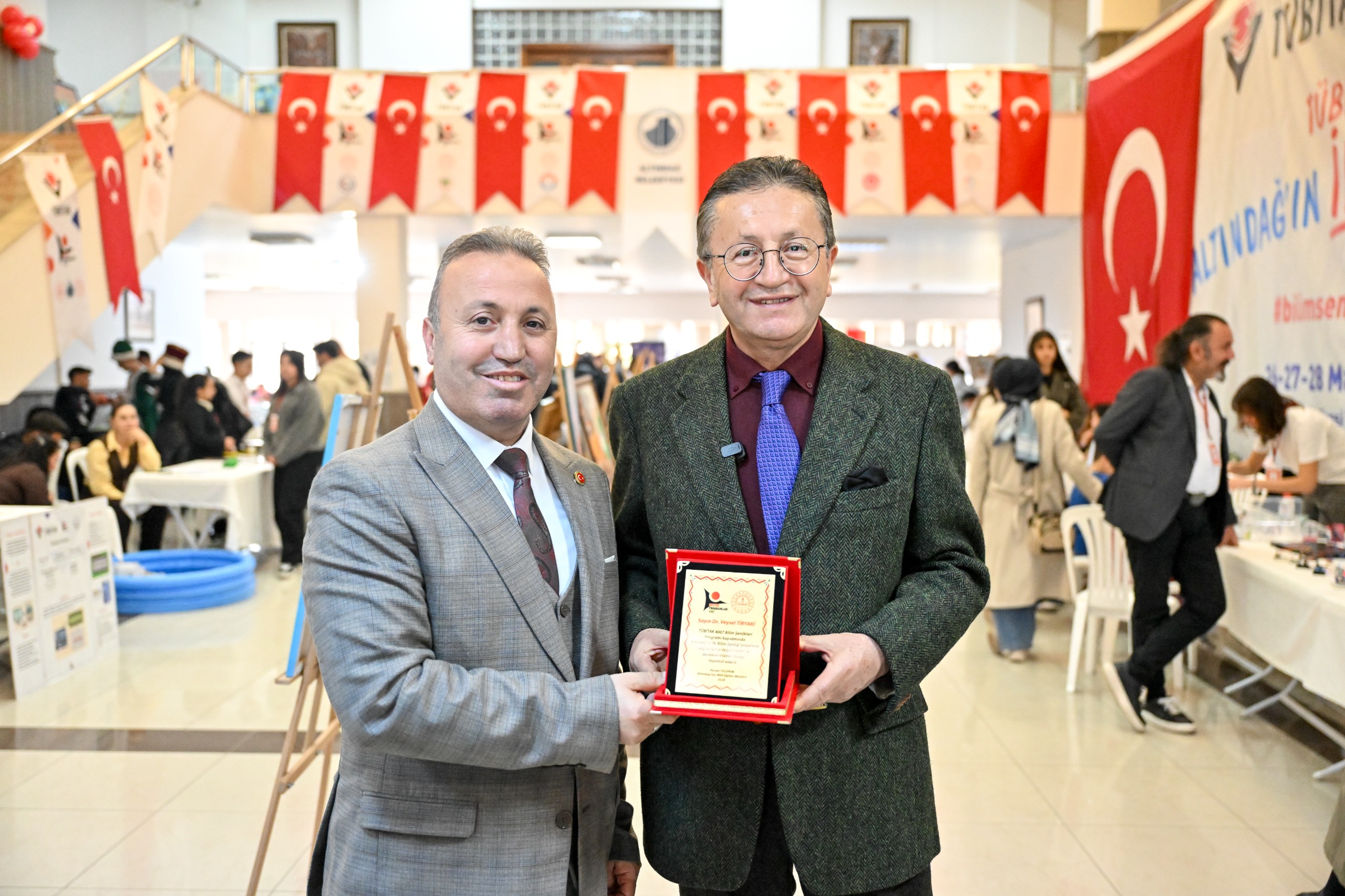 ALTındağ'S FIRST SCIENCE FEST WAS THE STAGE OF COLORFUL IMAGES