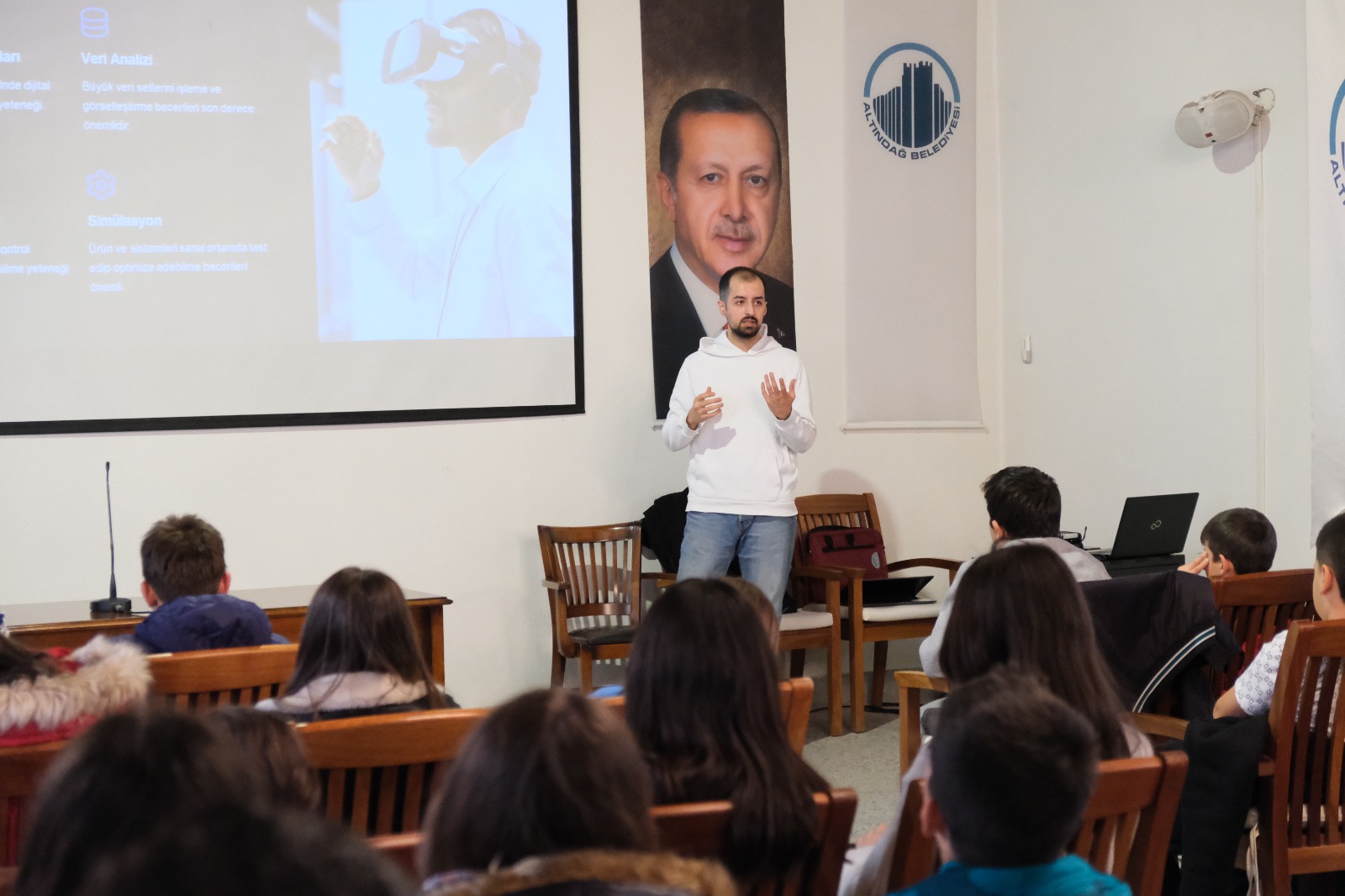 YOUNG PEOPLE FROM ALTındaĞ ARE DISCOVERING THE PROFESSIONS OF THE AGE