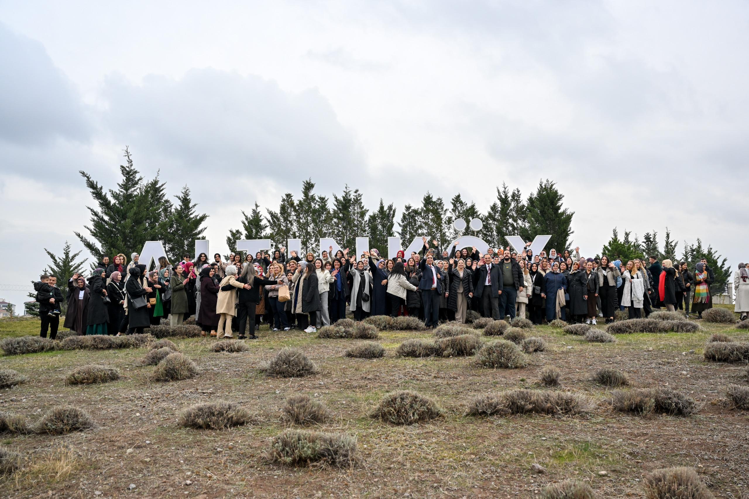 300 SEEDLINGS FOR TEACHERS FROM ALTındaĞLI