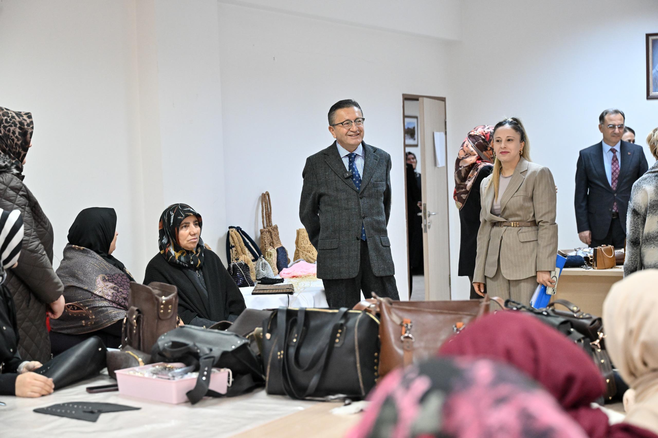 MAYOR TİYYAKİ MET WITH WOMEN FROM ALTİNDAĞ