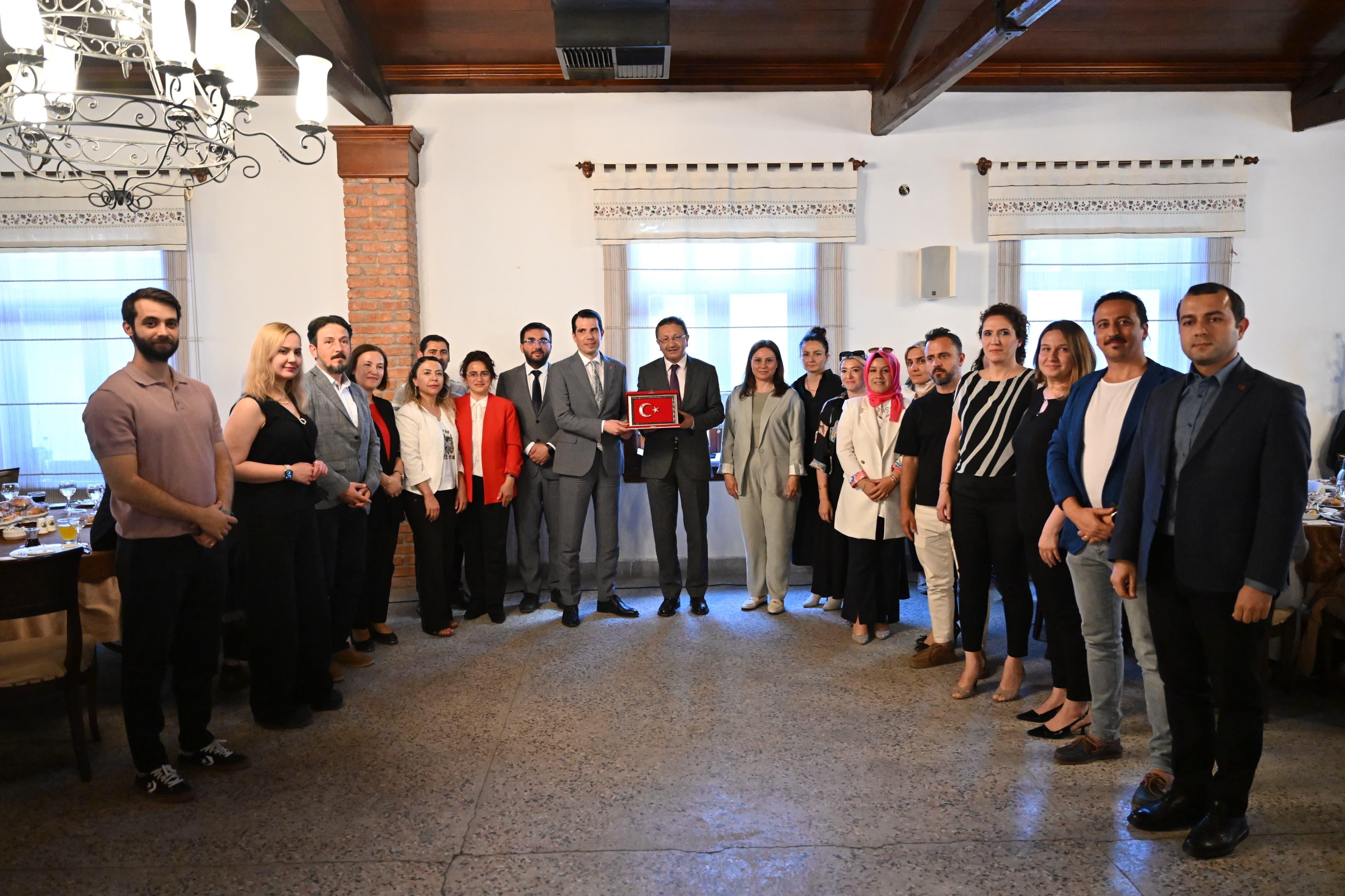 MAYOR TİRYAKİ MEET WITH VOLUNTEER TRAINERS
