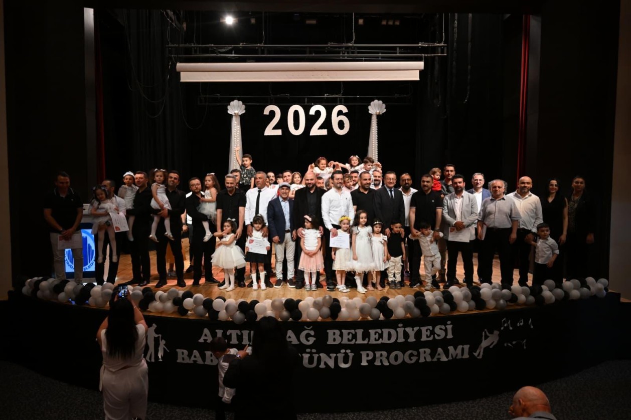 ALTINDAĞ'DA NEŞE DOLU BABALAR GÜNÜ