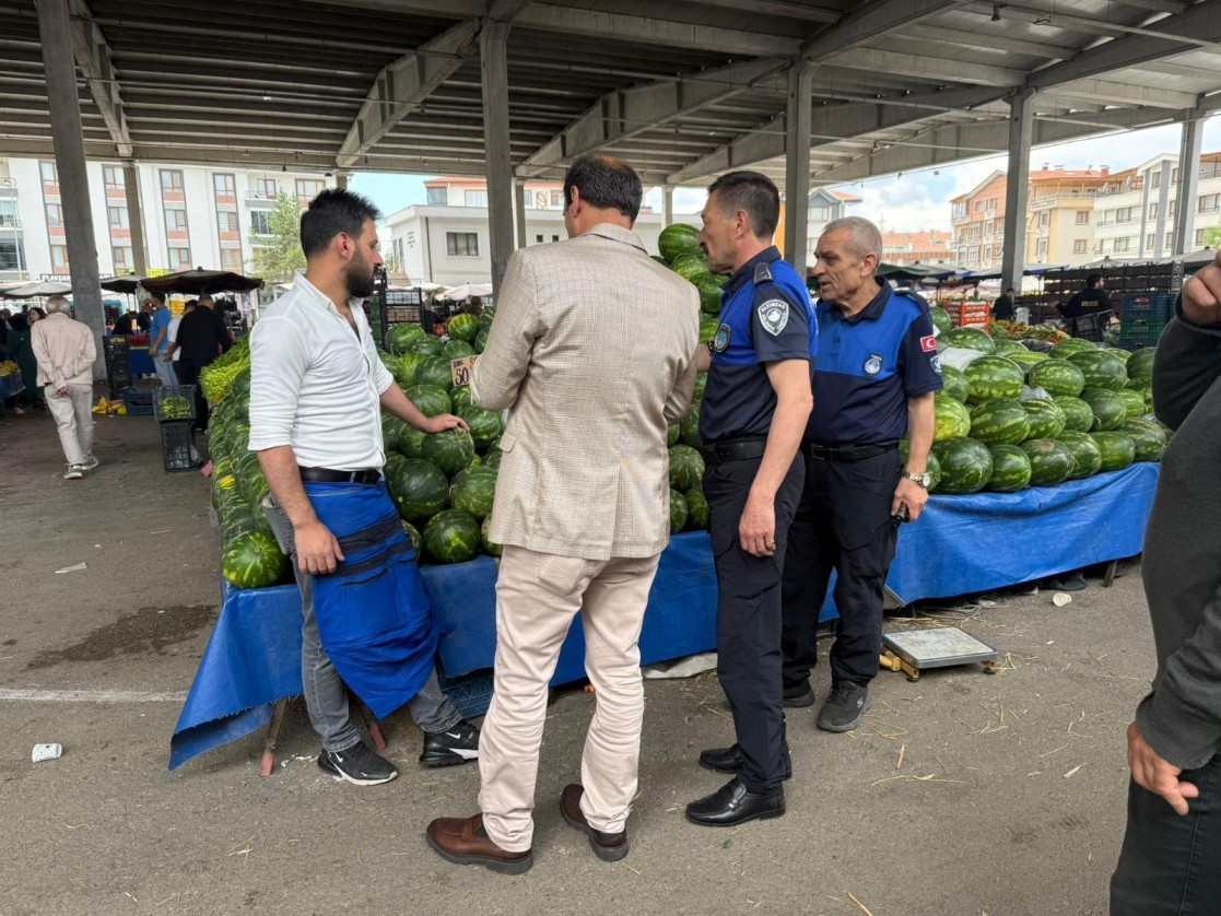 ALTINDAĞ’DA PAZAR YERLERİNE SIKI DENETİM