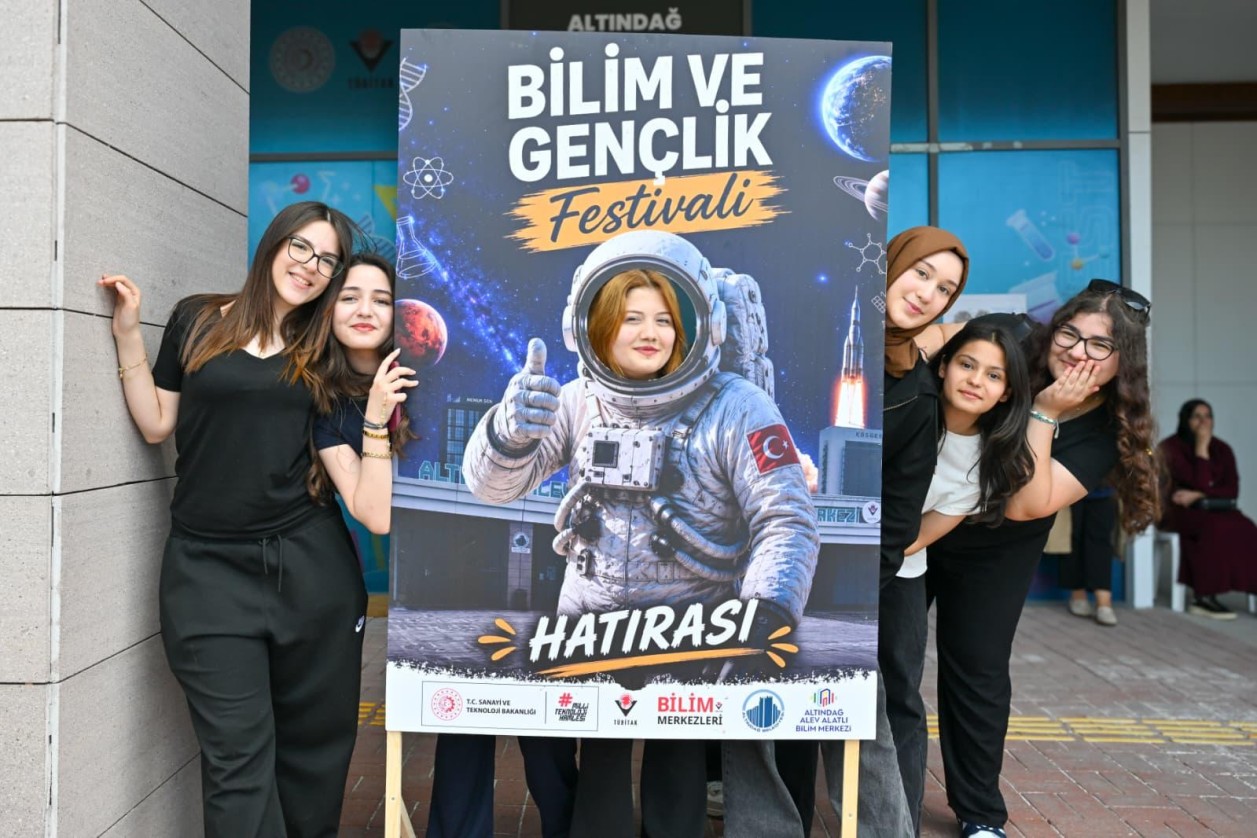 YOUNG PEOPLE FROM ALTINDAĞ GATHERED AT THE SCIENCE AND YOUTH FESTIVAL
