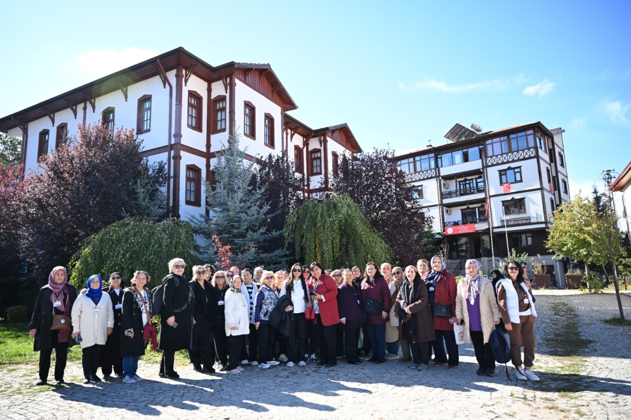 ALTINDAĞLI VATANDAŞLAR LEYLEĞİ HAVADA GÖRDÜ