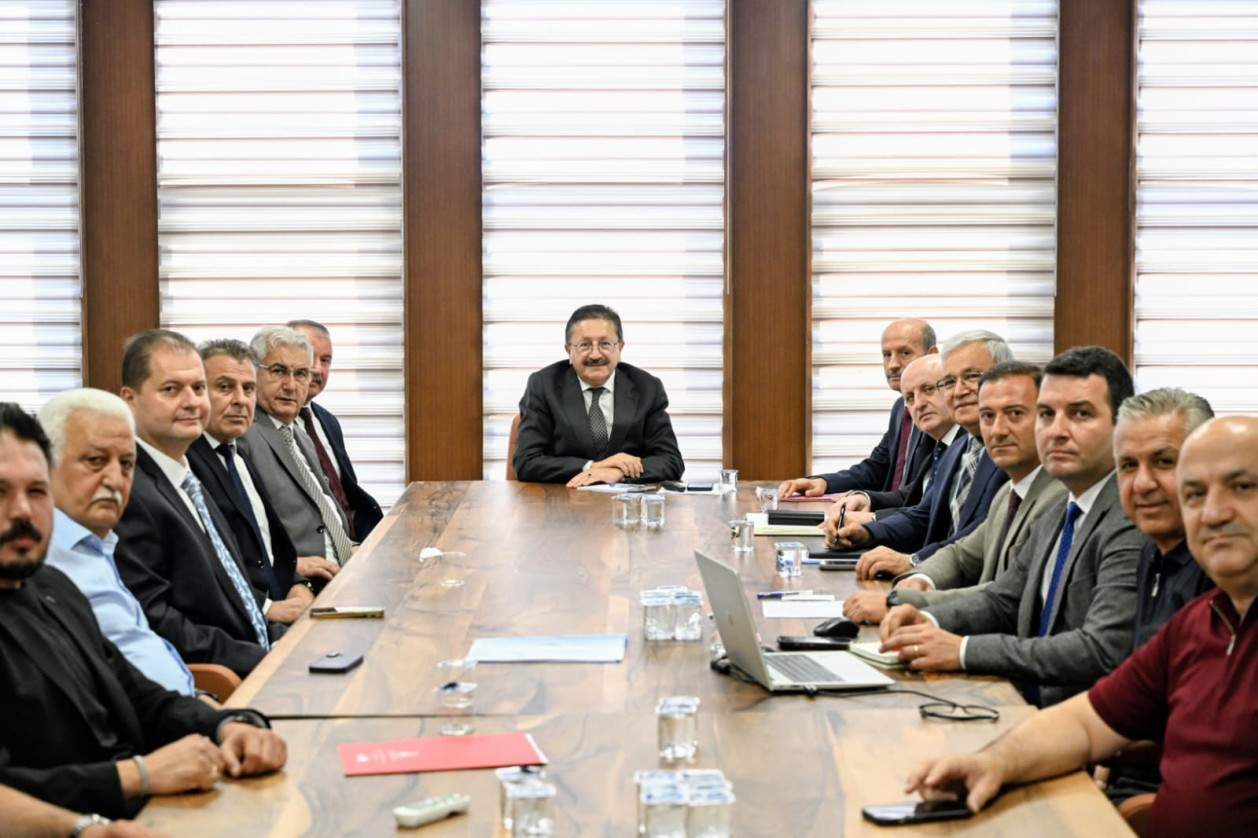 BAŞKAN TİRYAKİ’DEN SİTELER ESNAFINA AÇIK ÇAĞRI: “ENDÜSTRİYEL ATIKLARI TOPLA...