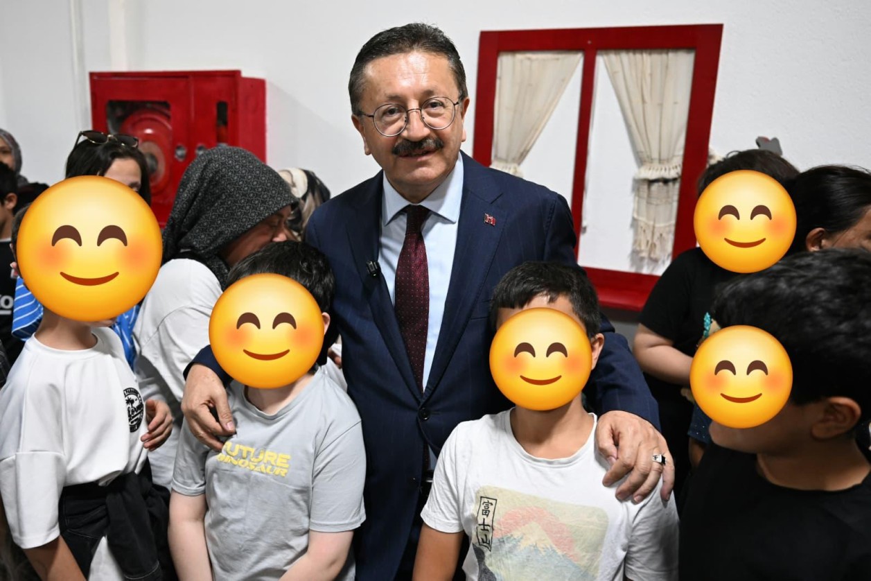 İHTİYAÇ SAHİBİ ÖĞRENCİLERİN YÜZÜ GÜLDÜ