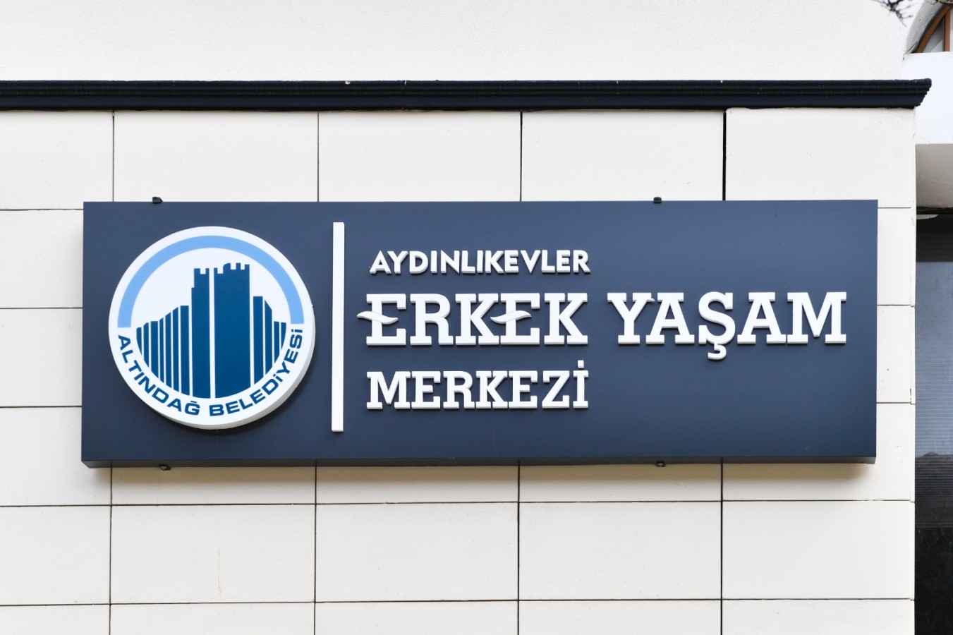Aydınlıkevler Erkek Yaşam